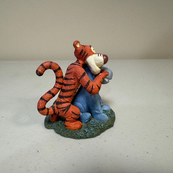 Vtg Disney Simply Pooh So This Is What Smiling Feels Like Eeyore Tigger Figurine - Picture 2 of 8